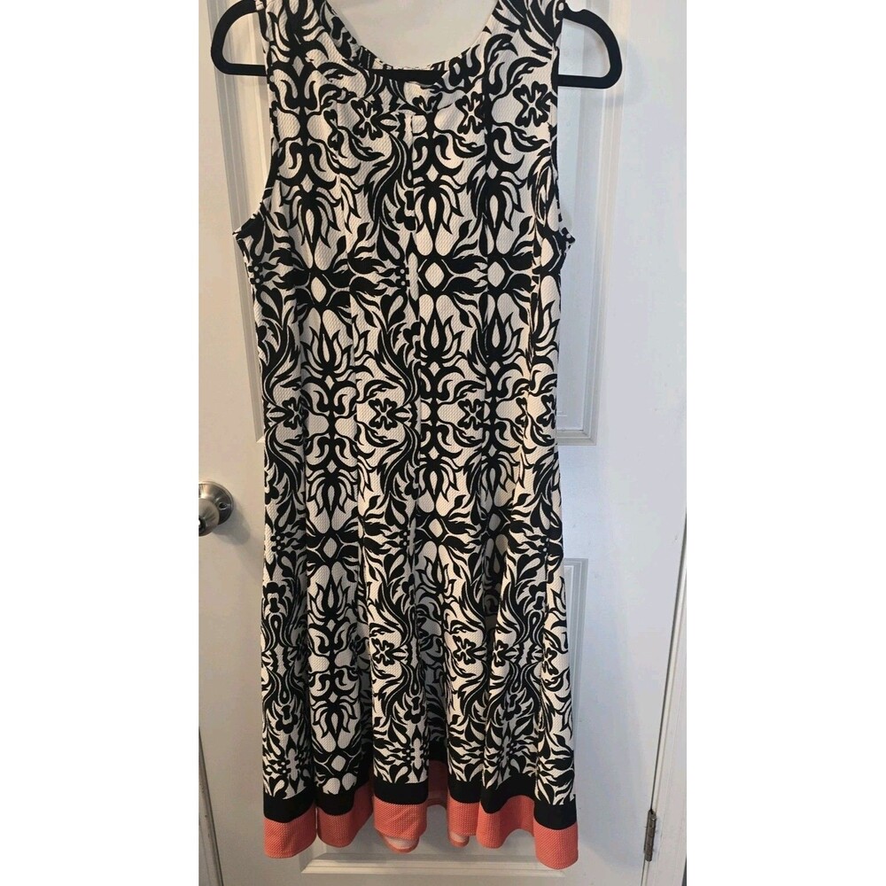 Haani Dress 1X Black White Geo Fit & Flare Tank Knit Knee Length Day To Night